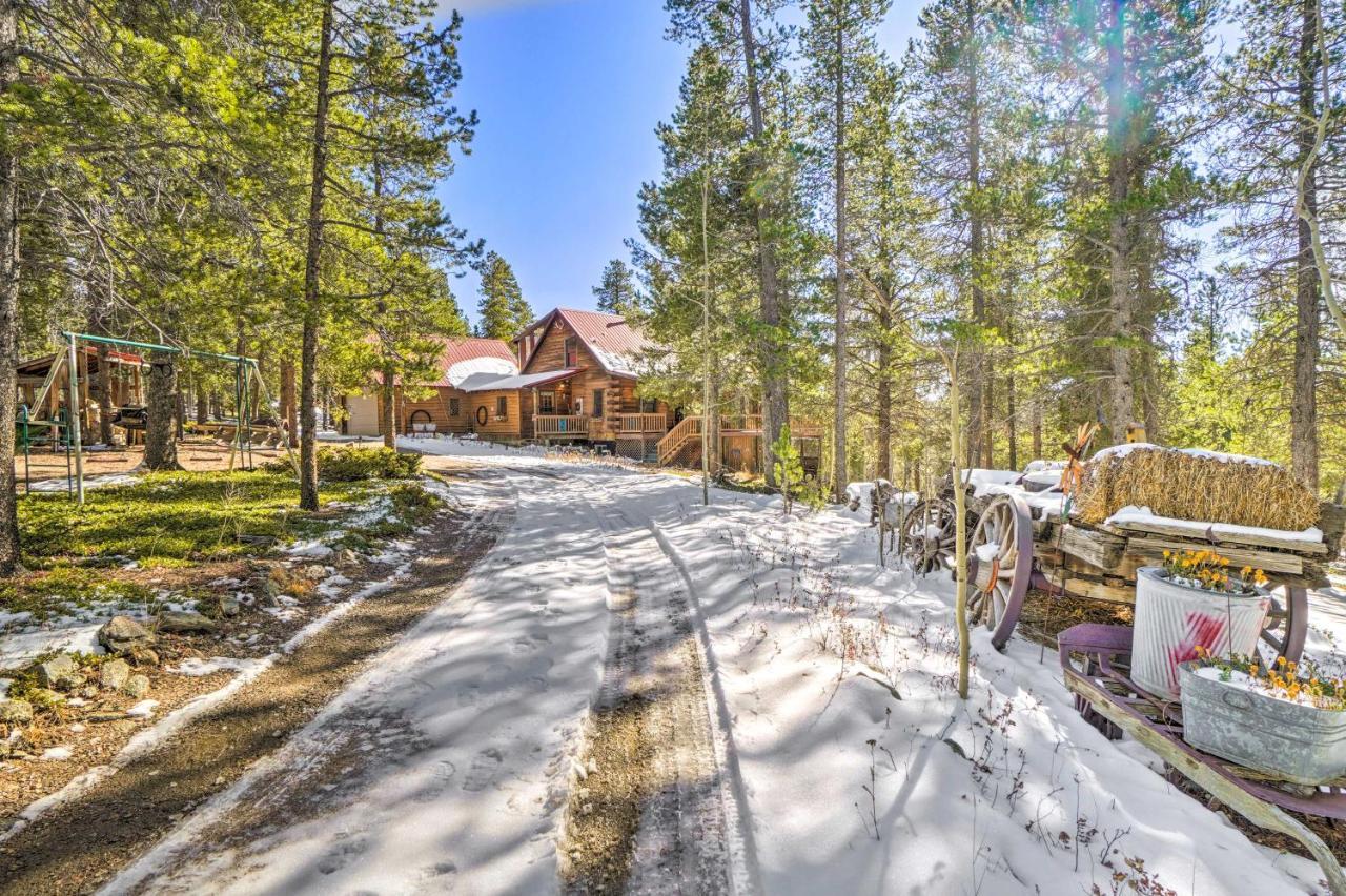 Secluded Black Hawk Log Cabin With Fire Pit! Bagian luar foto
