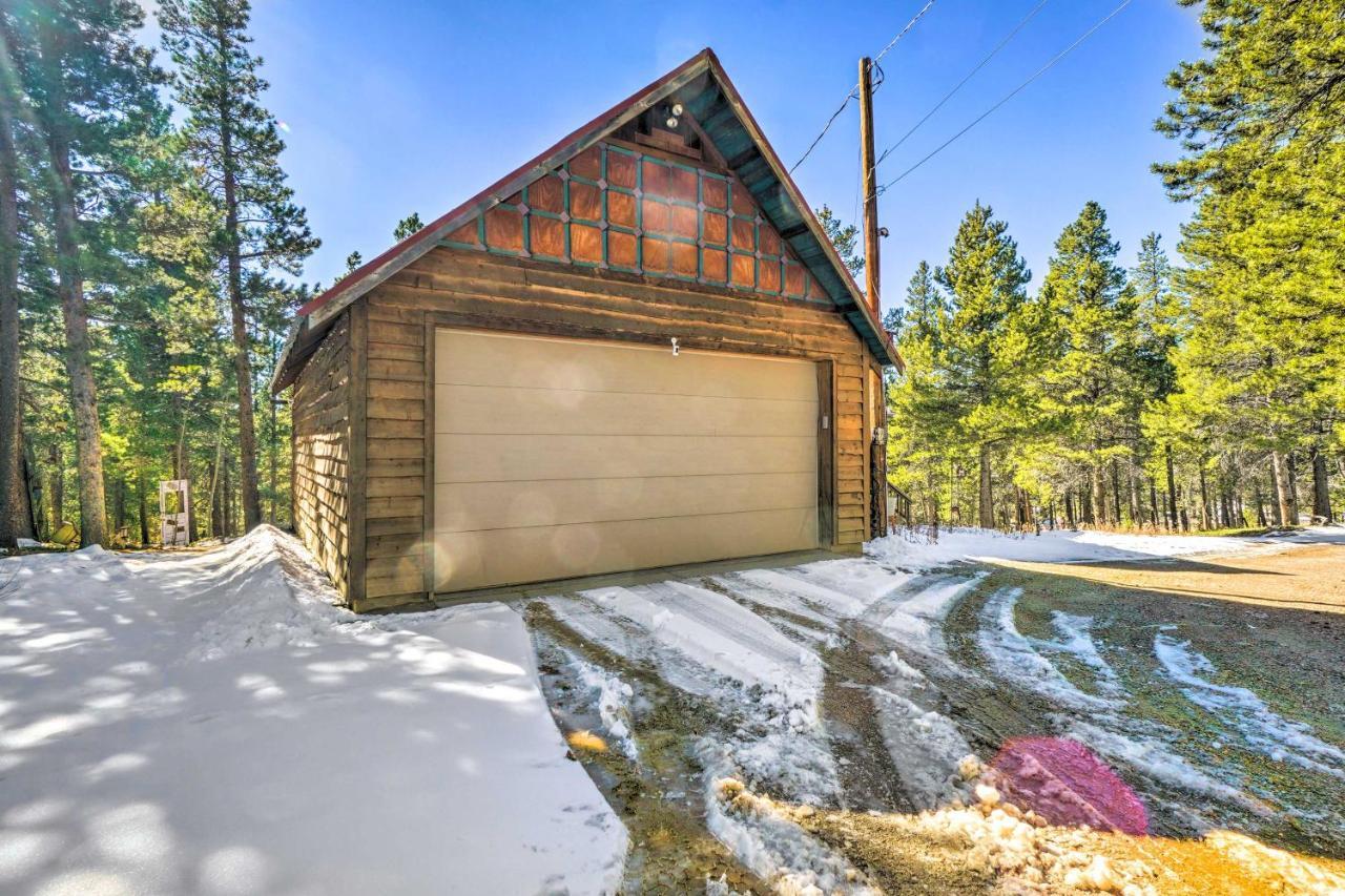 Secluded Black Hawk Log Cabin With Fire Pit! Bagian luar foto