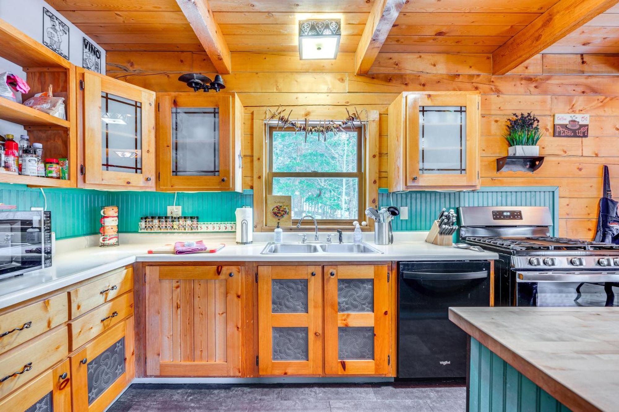 Secluded Black Hawk Log Cabin With Fire Pit! Bagian luar foto